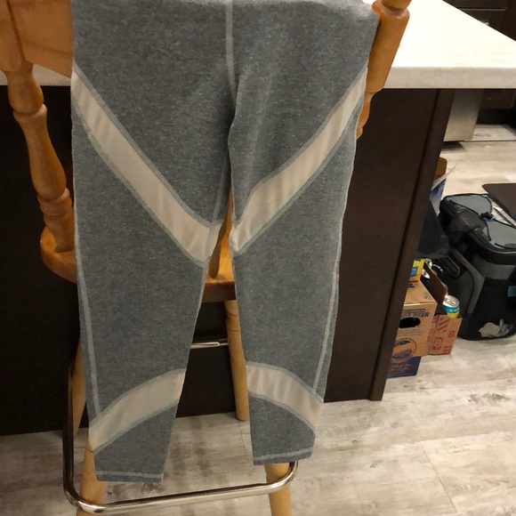 Aerie Leggings - Picture 2 of 3